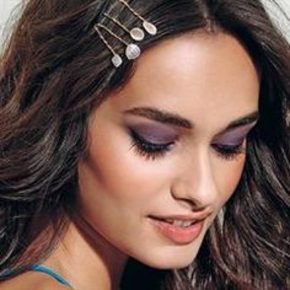 SOLD! All 3 Sets! Set of 4 “Mother of Pearl” Bobby-Pins - Picture 3 of 13